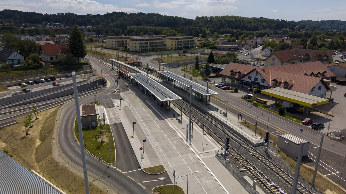 Renovigoj apud la kongresurbo, suvereneco en epoko cifereca kaj daŭra batalo kontraŭ malsanoj